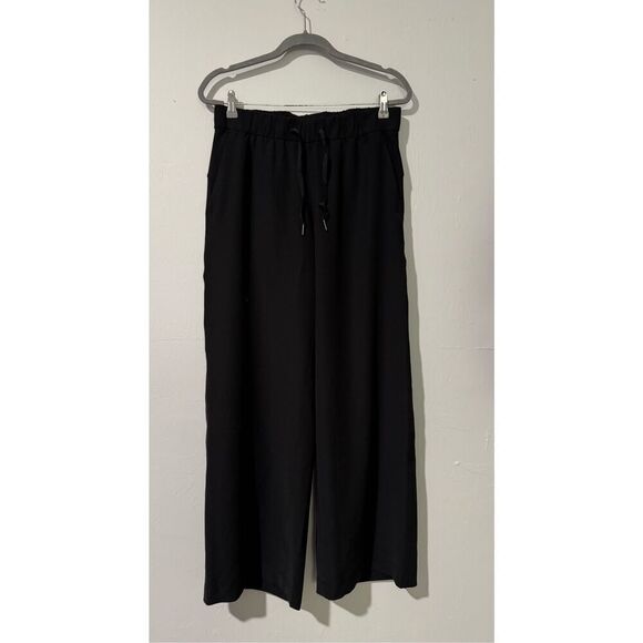 Lululemon black pants wide leg size 8 - Picture 2 of 7